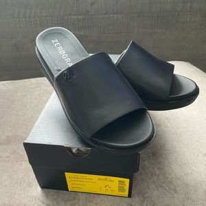 Brand New Cole Haan sandals